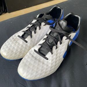 Nike Tiempo Legend 8 Academy good condition sz 9.5